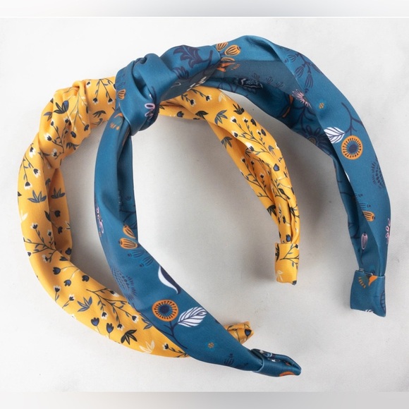 NWT, Headbands of Hope set of 2 Knotted Headbands Blue Yellow Floral Alltrue - Picture 2 of 3